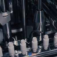 تعمیر برد تجهیزات کارخانه‌ های تولید قطعات پلاستیکی در تهران - بردت با ما